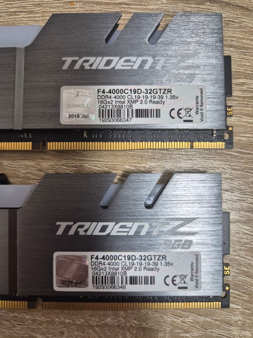 メモリー G.Skill Trident Z RGB DDR4 32GB 4000MHz