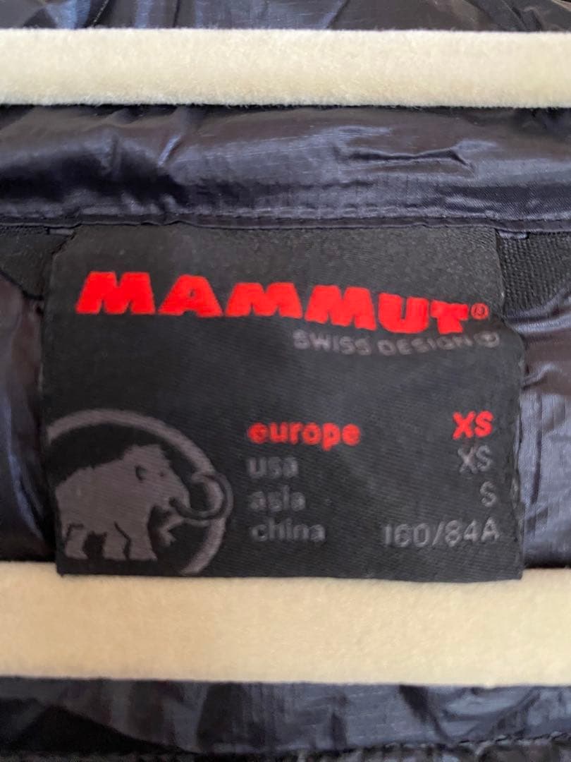 マムート　レディースブラック ダウンジャケット