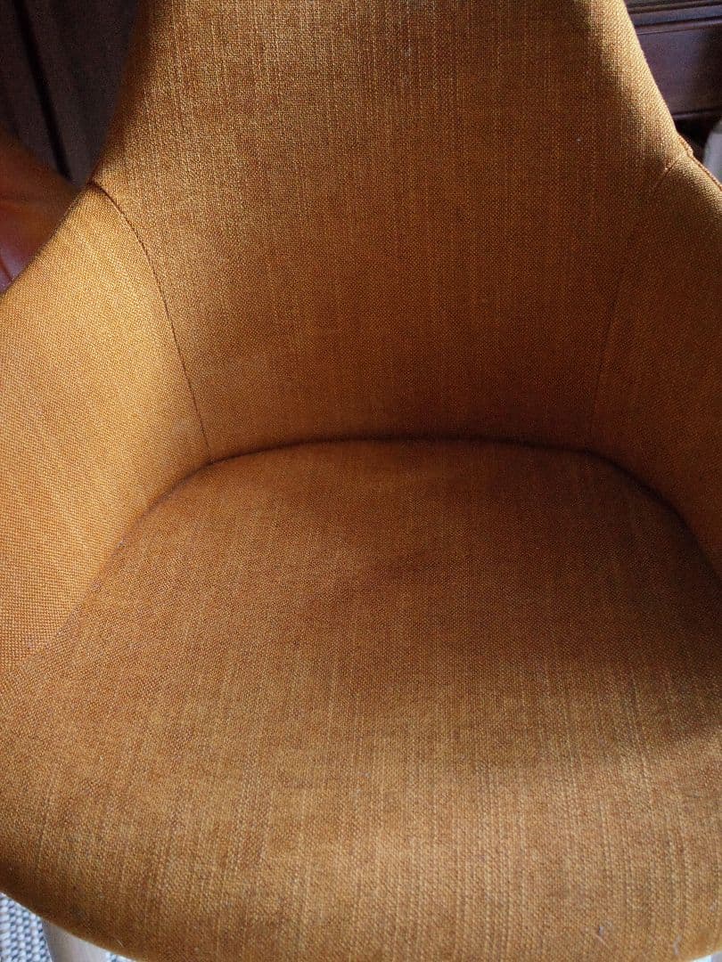 美品ほぼ未使用！総合家具のケイクIIアッシュのチェア