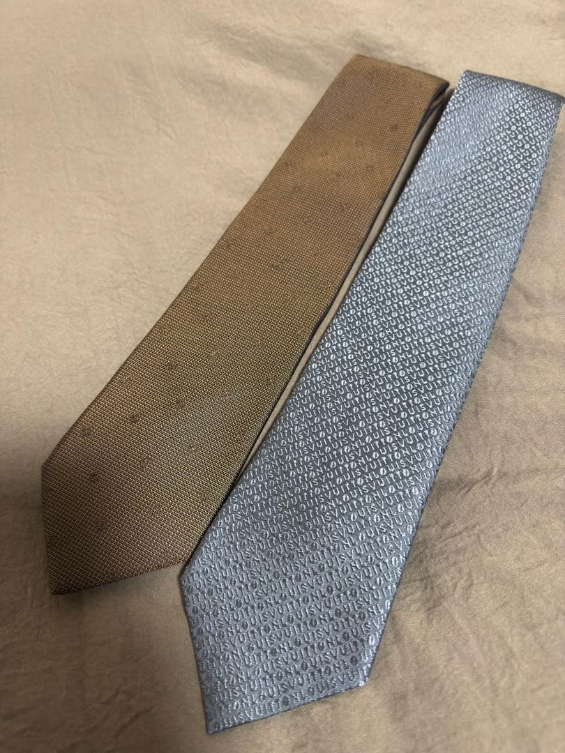 【極美品】ルイヴィトンネクタイ2本セット