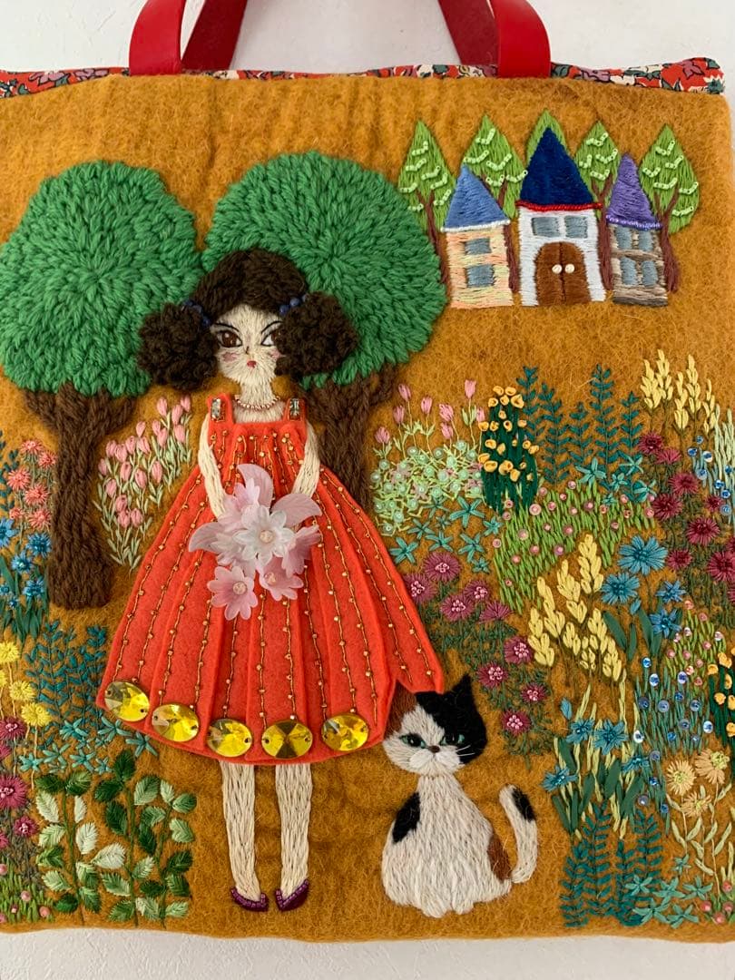 ナナ。三毛猫さんと私　羊毛フェルト生地のバッグ