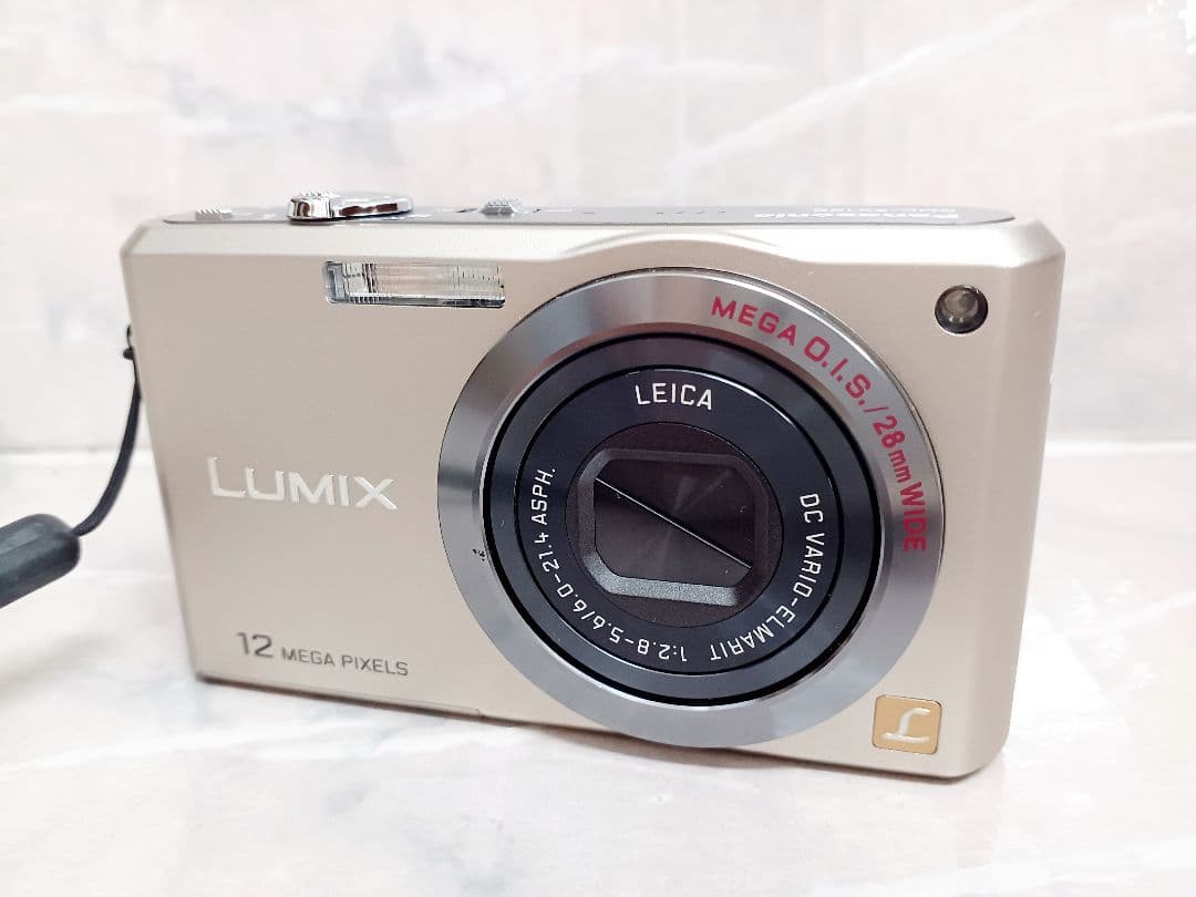 Panasonic　デジカメ　　DMC-FX100-N ゴールド