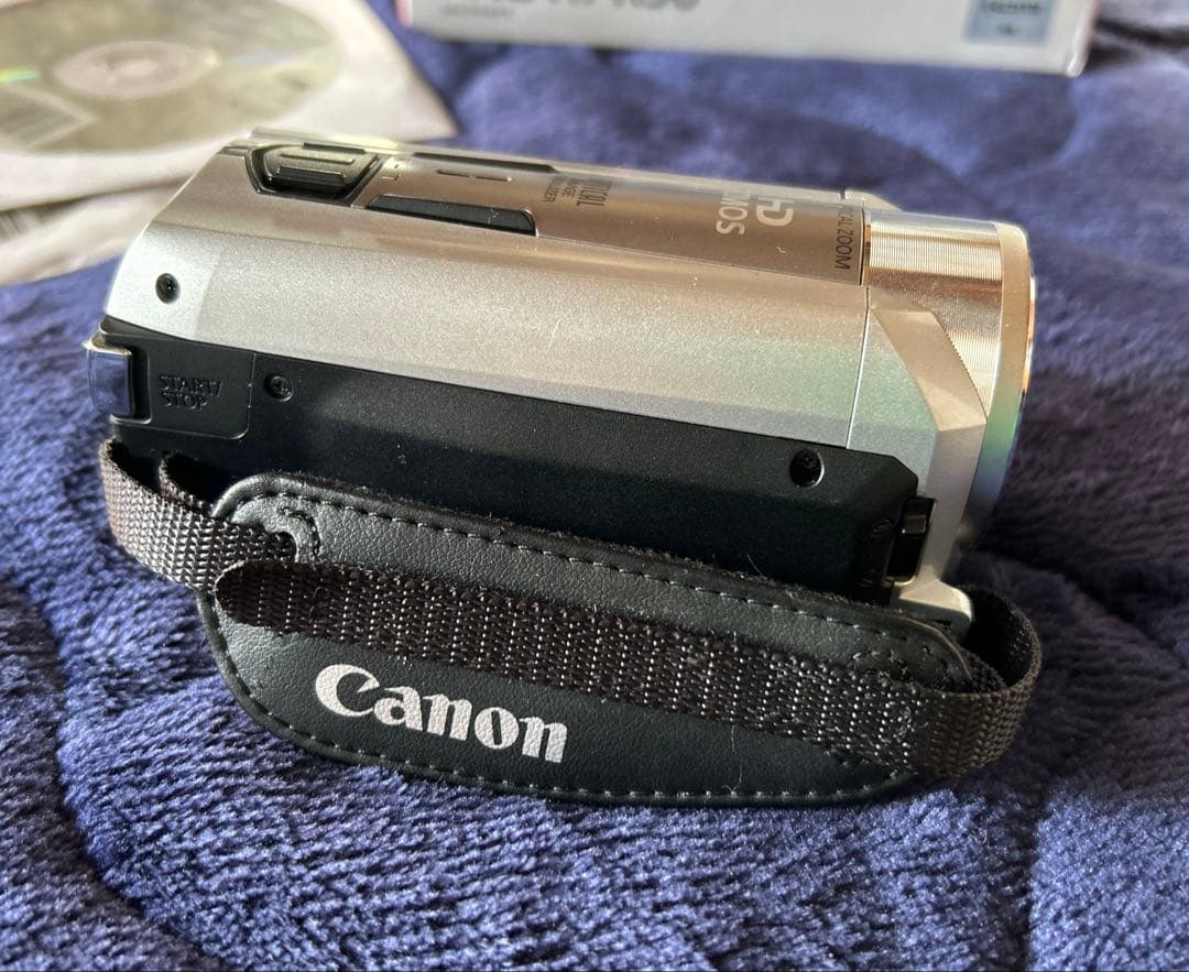 canon ビデオカメラ　ivis hf30