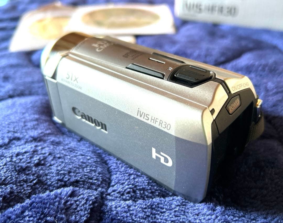 canon ビデオカメラ　ivis hf30