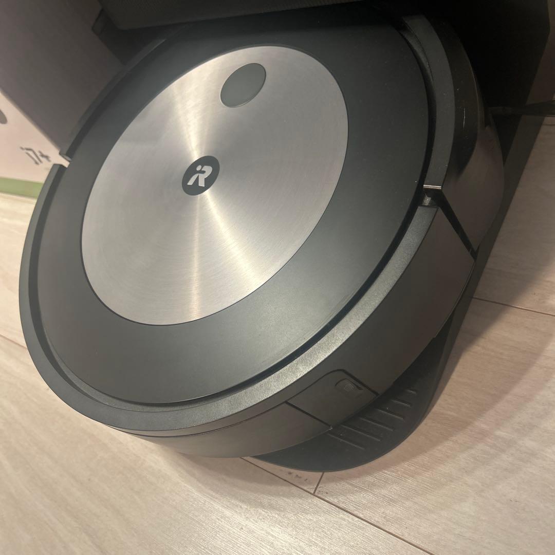 iRobot Roomba J7+ 本体