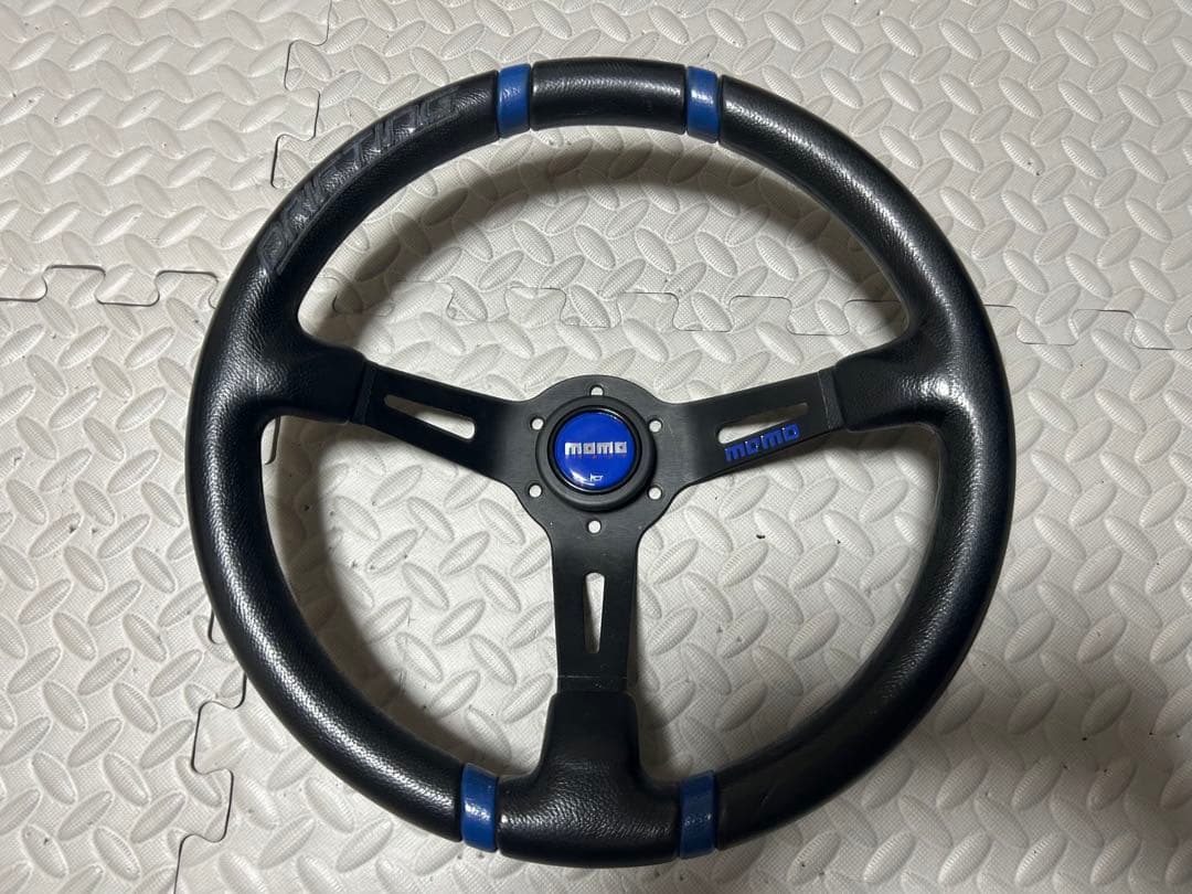 momo ステアリング 黒/青