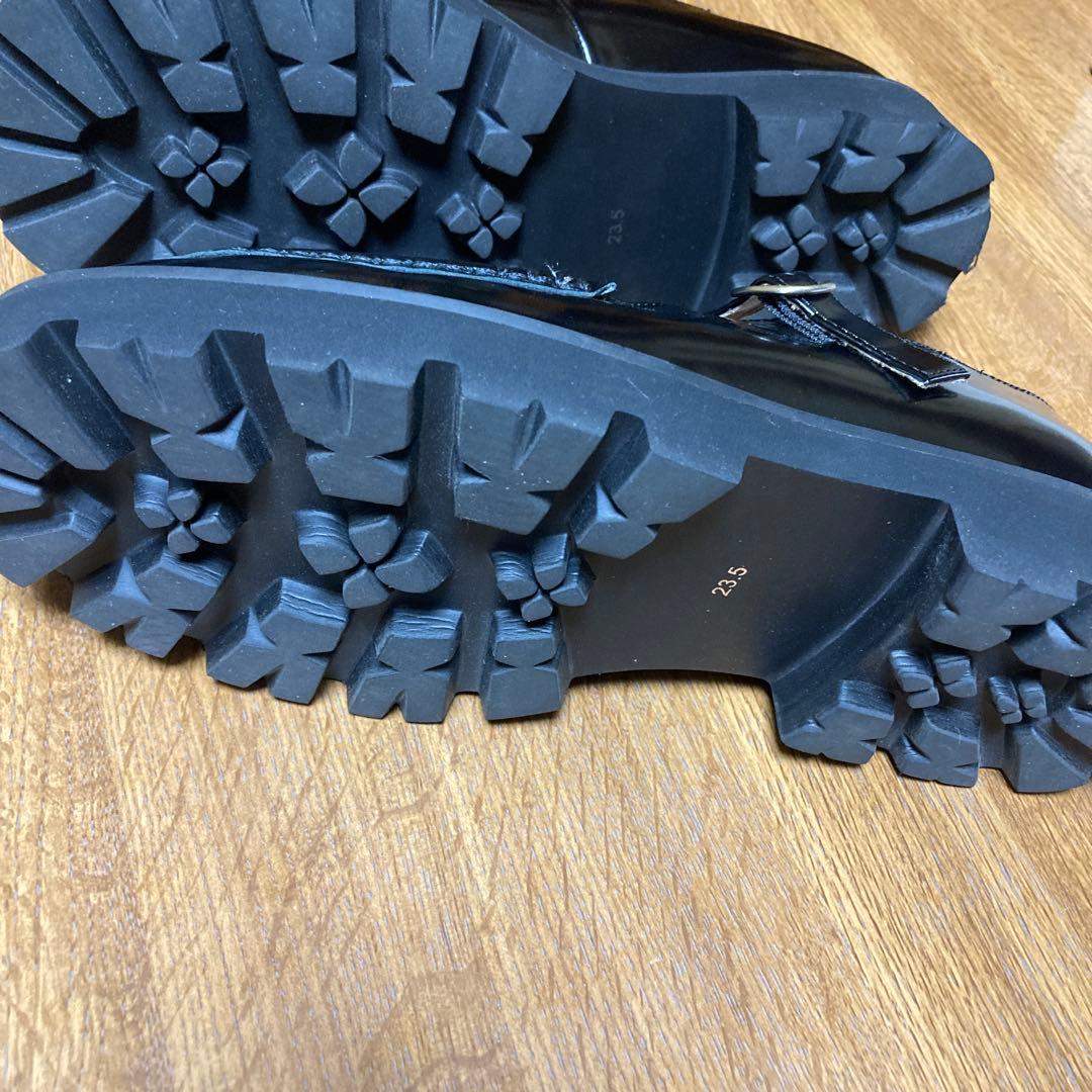 KURASHI & TRIPS PUBLISHING Tストラップ　ローファー