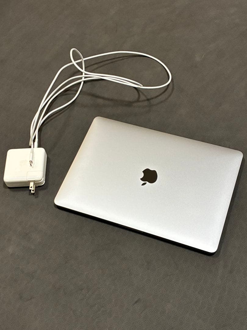 極美品 MacBook Pro 13インチ 2020 / 16GB・512GB