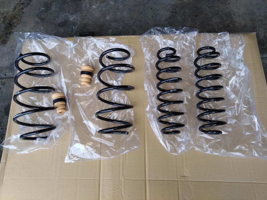 プリウス専用　SASCハイパフォーマンススプリングCHUHATSU　PLUS