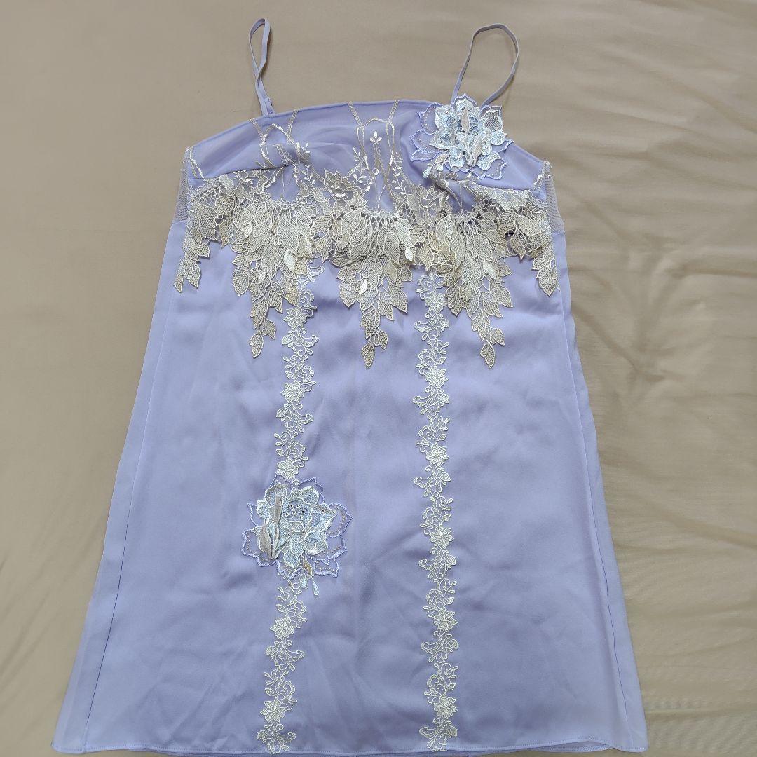 美品　Wacoal Salut サルート 34g ゼウス スリップ PU