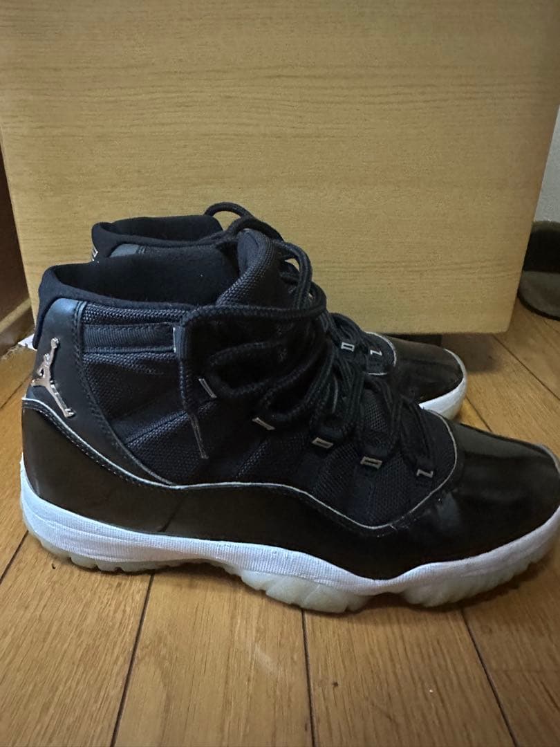 エアジョーダン 11 ブラック/ホワイト