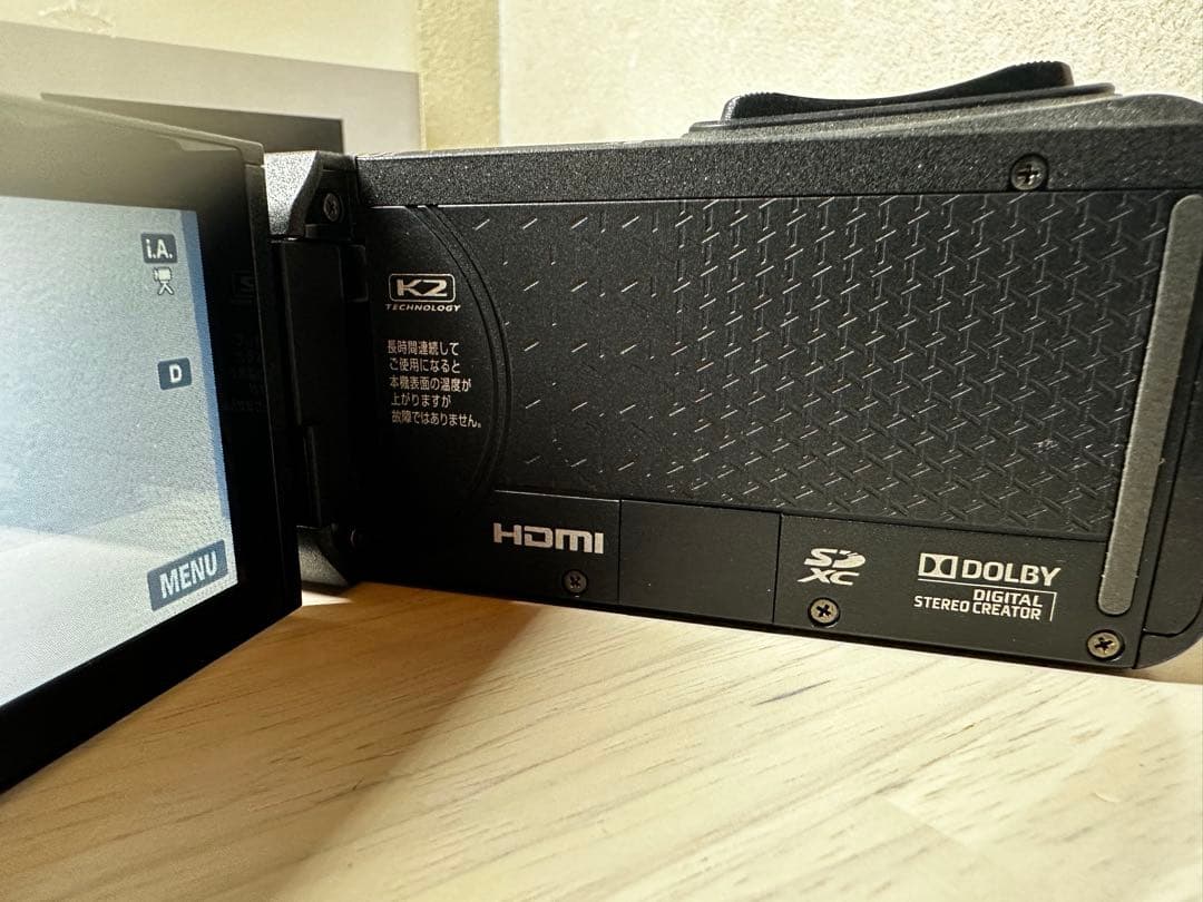 【美品】　JVCビデオカメラ　EverioR GZ-R75K-B 2021年製