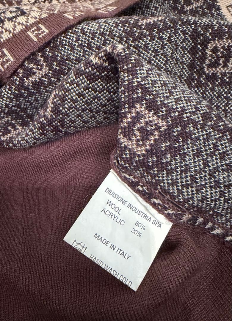 美品　FENDI モックネック・ニット　ロゴ　長袖　トップス　セーター