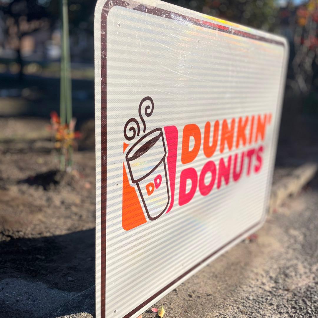 Dunkin Donuts (ダンキンドーナツ) ハイウェイサイン