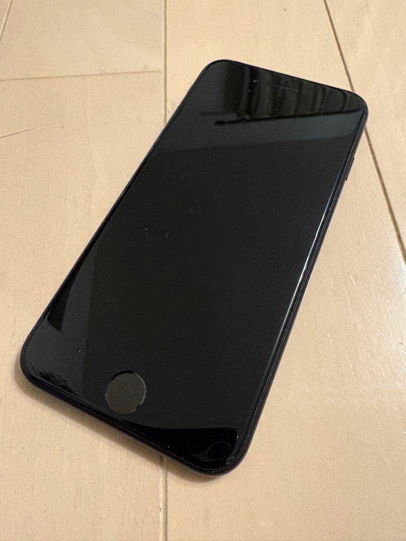 Apple iPhone se(第二世代)ブラック 本体 64GB