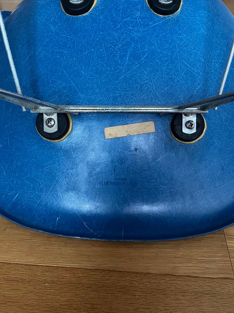 ハーマンミラー　イームズ　サイドシェルチェア