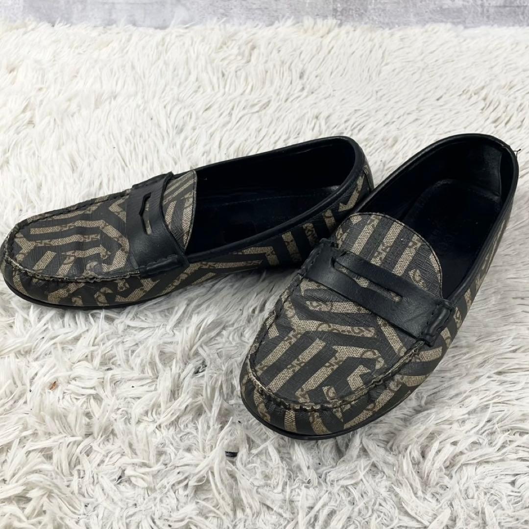 美品 グッチ PVC ローファー カレイド GG柄 ロゴ型押し ブラウン