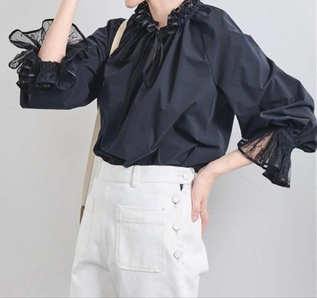 新品未着用　ユナイテッドアローズ　フリルブラウス　ネイビー×ブラック　レース