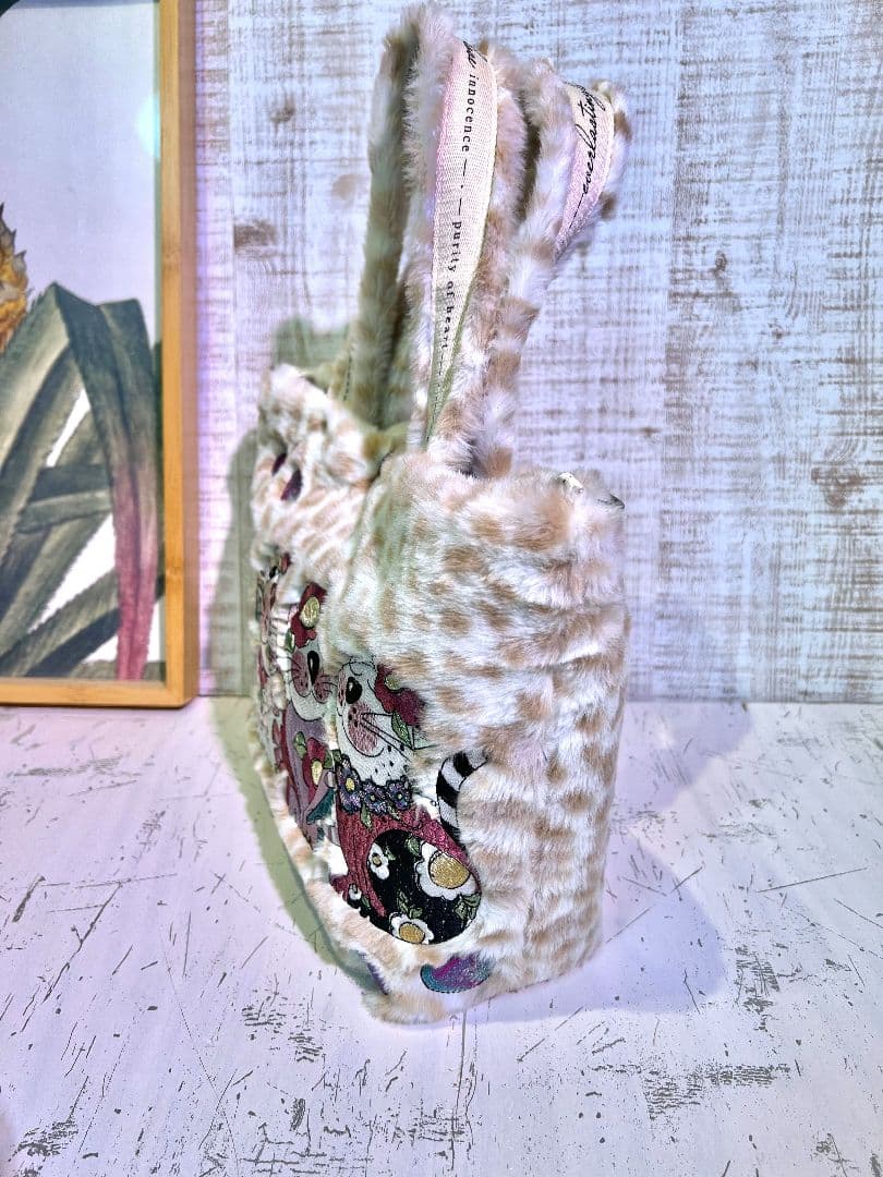 ロラライハリス♡アニマルファー生地♡刺繍のバッグ♡