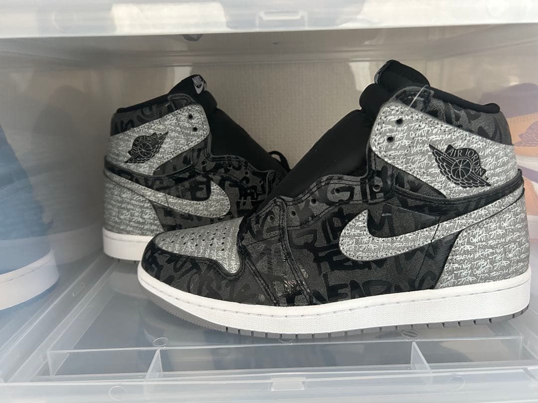 ヴ*ト様 Nike Air Jordan 1 High OG Rebellion