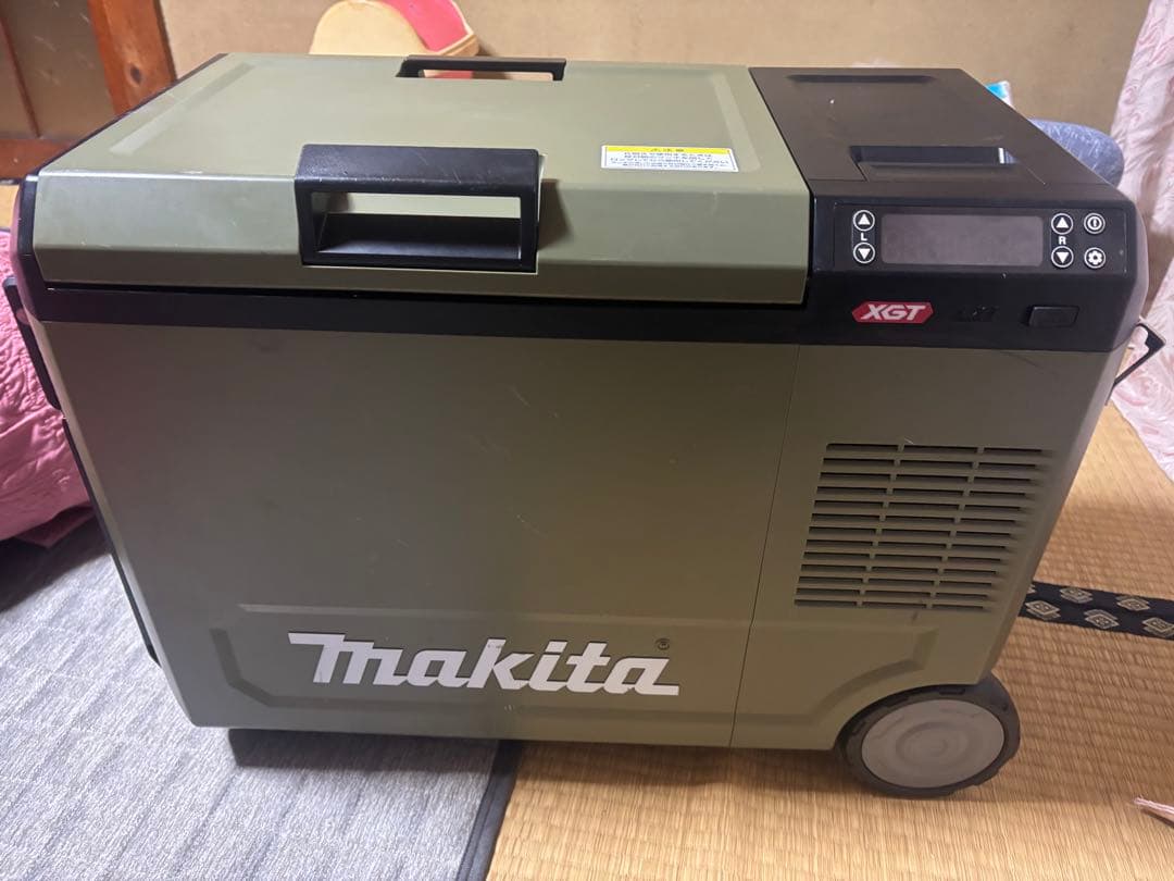 Makita XGT 冷温庫 大容量 オリーブグリーン今なら、バッテリー2個付
