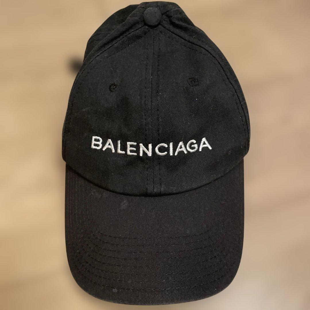 BALENCIAGA ブラック ベースボールキャップ