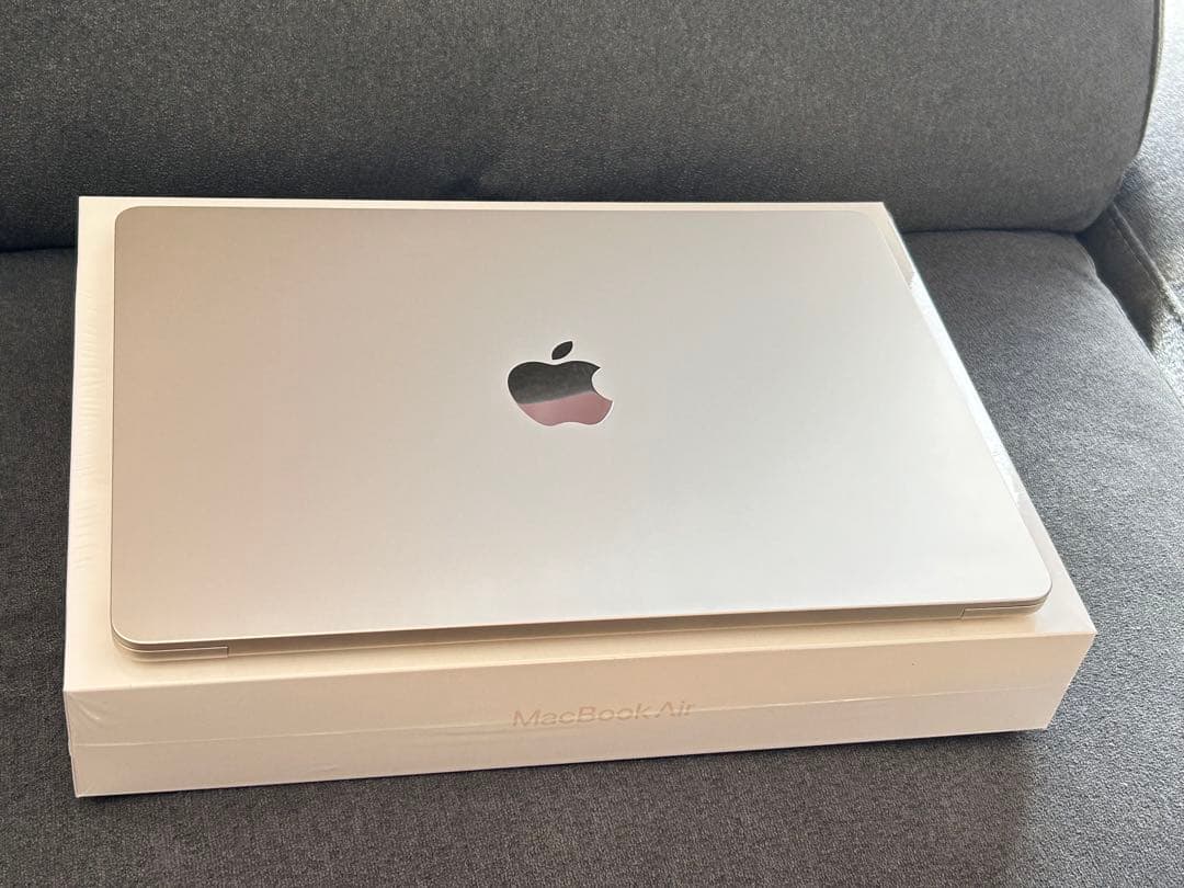 MacBook Air M2 8GB SSD 256GB 13.6 スターライト