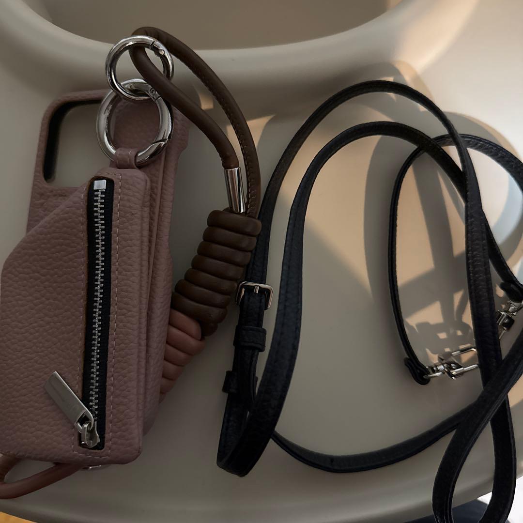 ajew iPhone16proケース 完売品