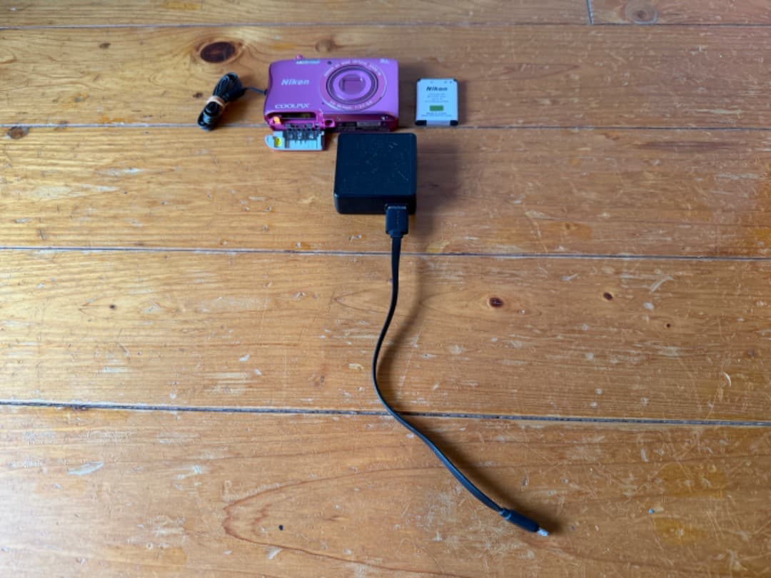 【美品】 Nikon COOLPIX S3700 ニコン ピンク Wi-Fi