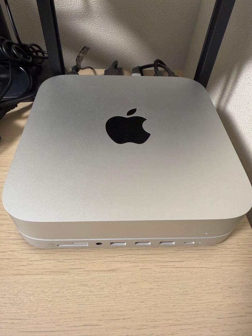Macmini M1 8GBメモリ 512GB SSD & satechiハブ