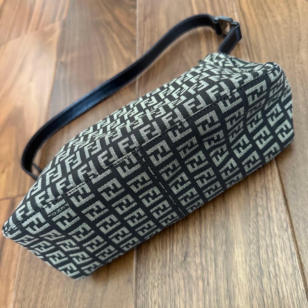 【楓】FENDI フェンディ　ハンドバッグ　ヴィンテージ　ズッカ柄