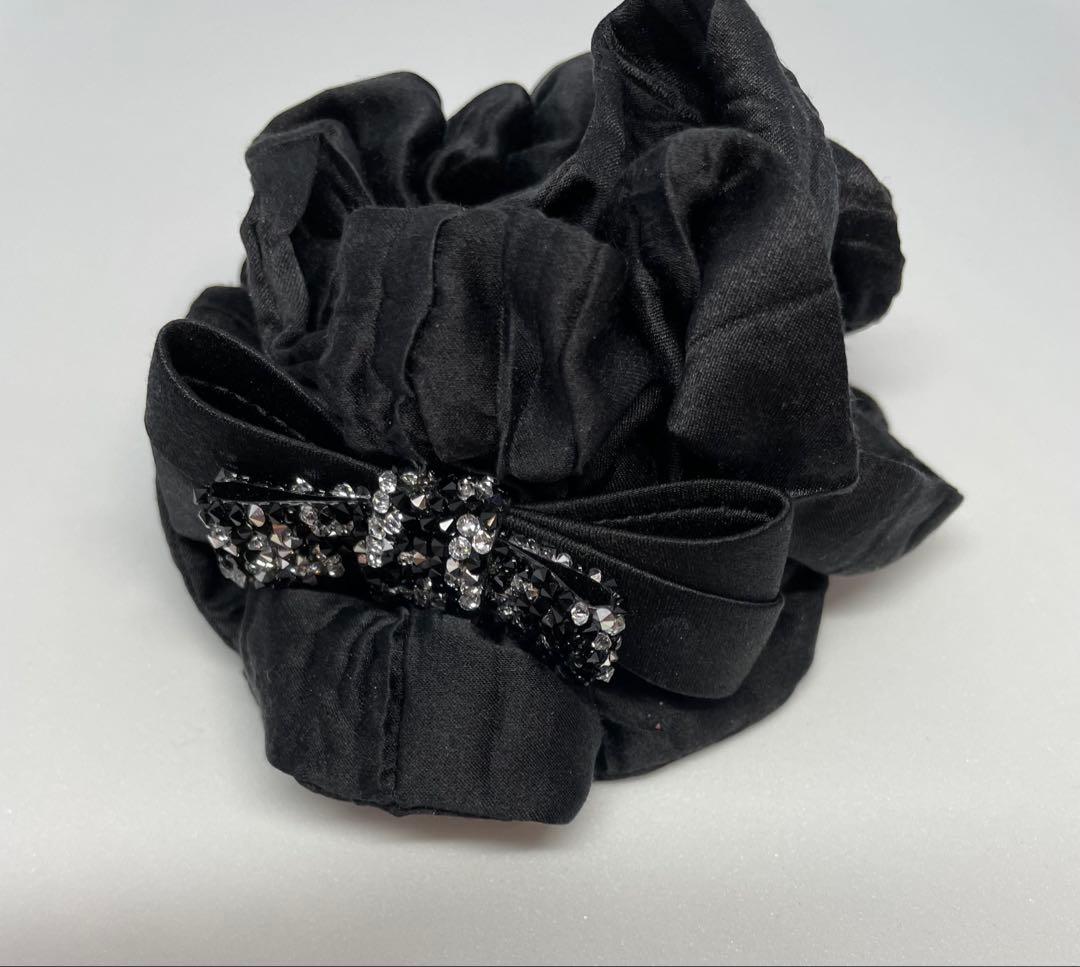 ♡*す様 週末限定　acca 黒 シュシュ ビジュー