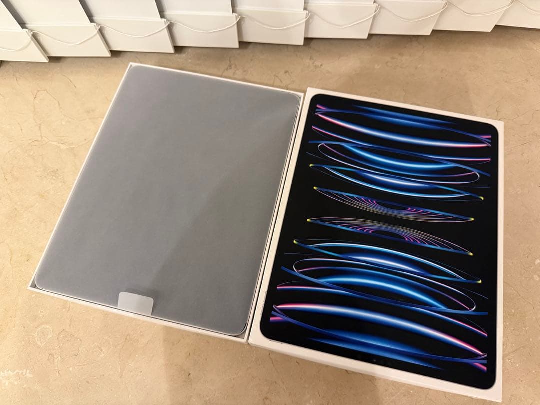 ipad pro 12.9 wifi 256gb シルバー　新品