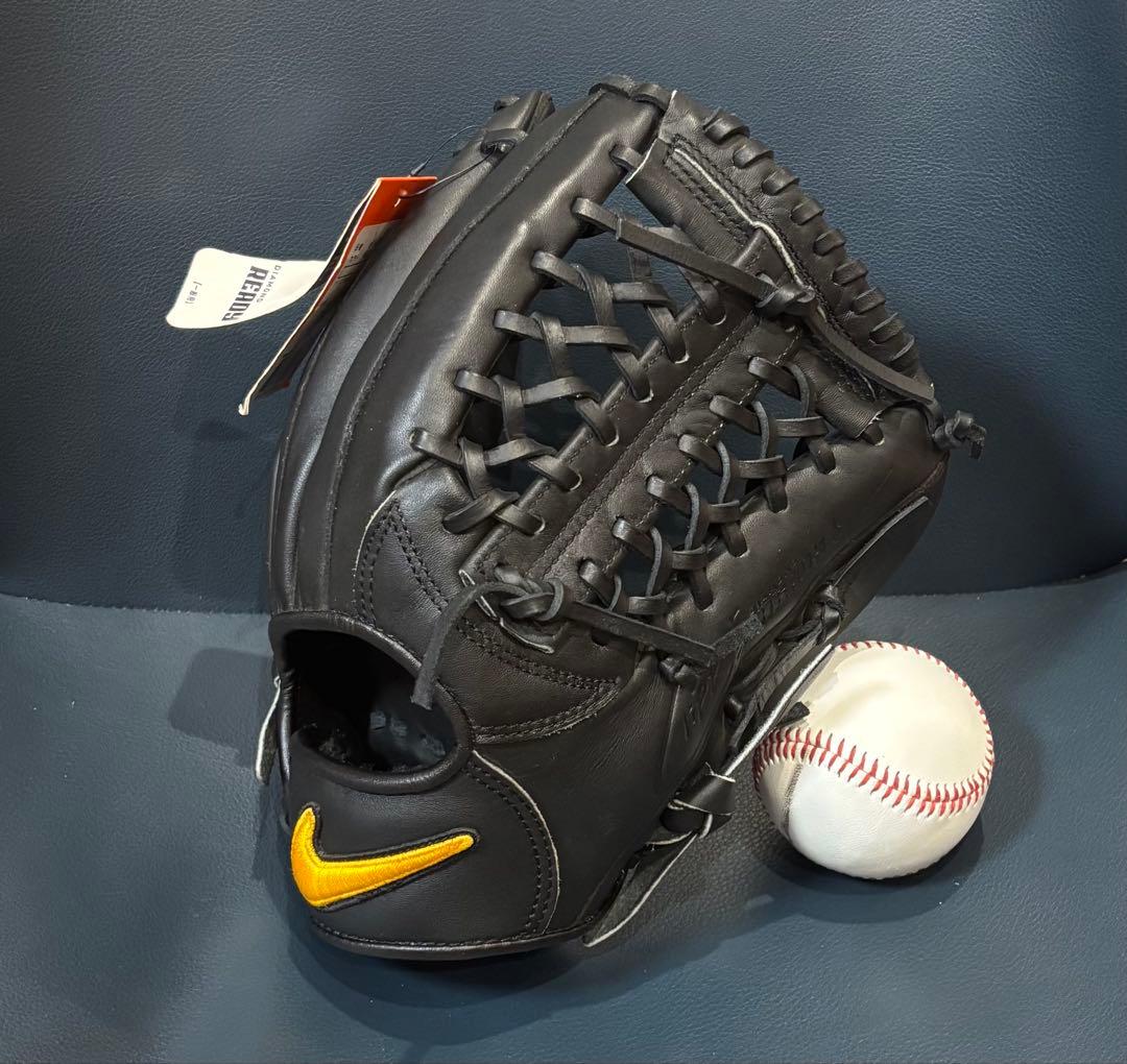 【匿名配送】ナイキ　新品未使用　内野手オールラウンド　激レア