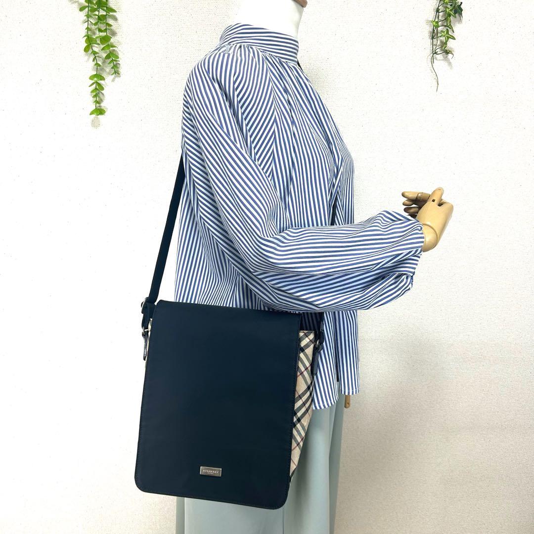 バーバリー　ノバチェック　ショルダーバッグ　メッセンジャーバッグ