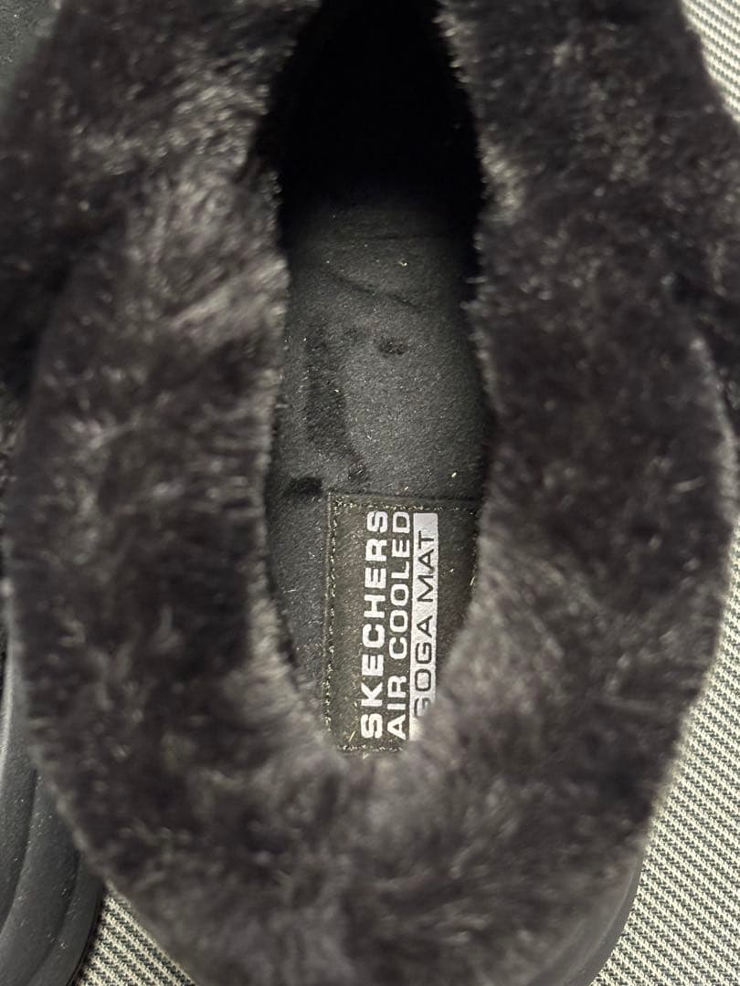 新品未使用！スケッチャーズ　レディース ショートムートンブーツ　24㌢