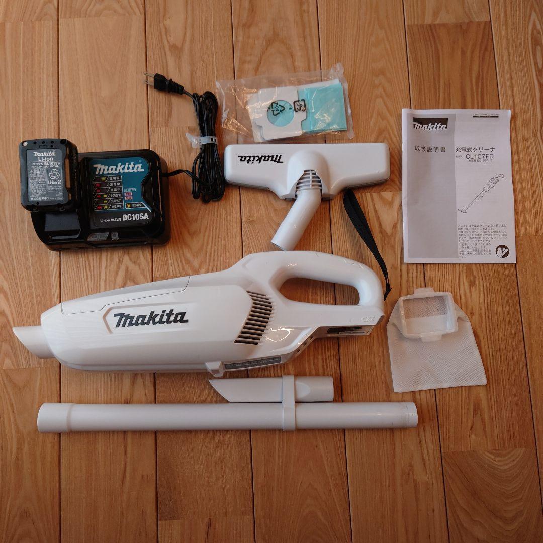 マキタ　充電式クリーナ　CL107FD