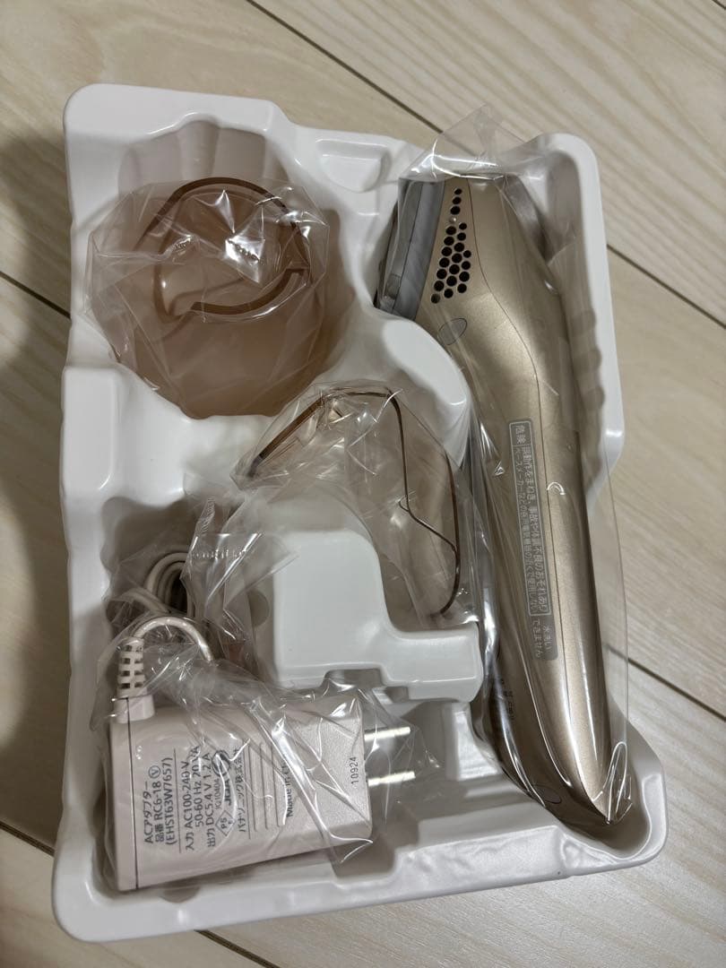 ★新品・未使用★パナソニック EH-ST99-N GOLD イオン美顔器