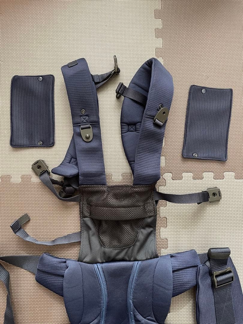 【美品❣️おまけ付き】アプリカ ラクリス 抱っこ紐 ネイビー メッシュ