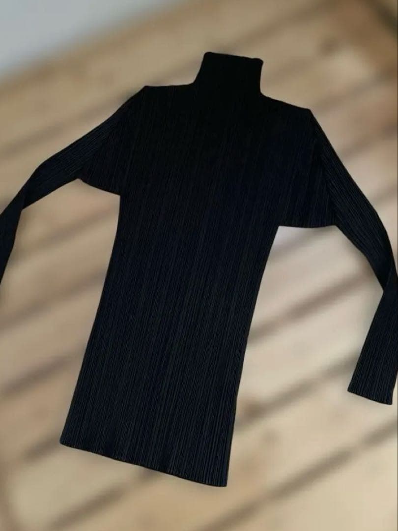 プリーツプリーズISSEY MIYAKEイッセイミヤケ　ブラック　サイズ3