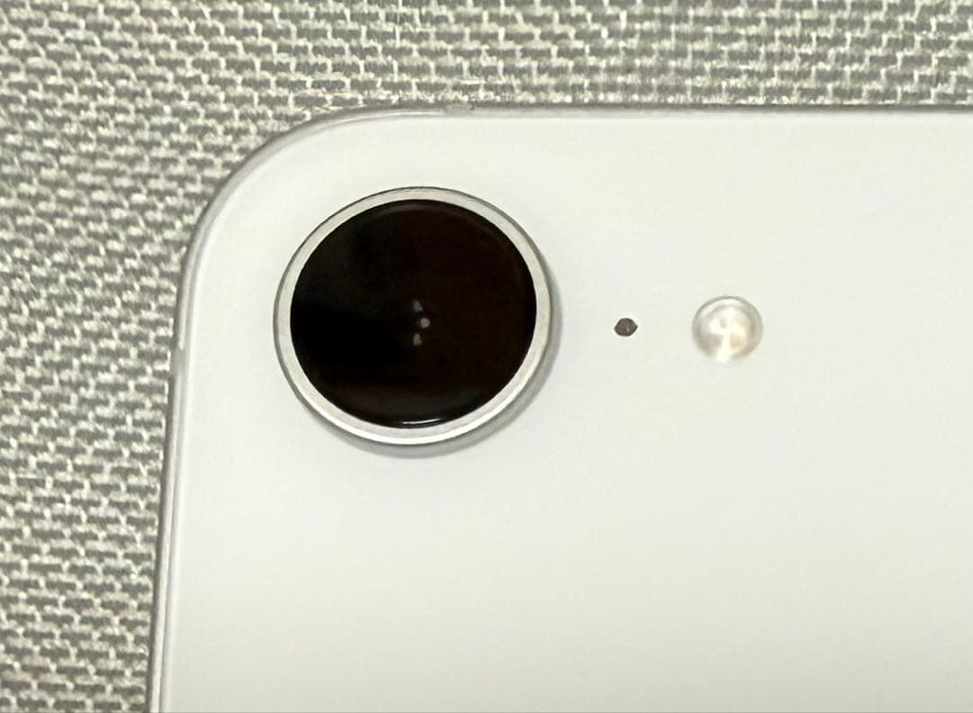 ✨美品✨ iPhone16e バッテリー100% 256G ホワイト