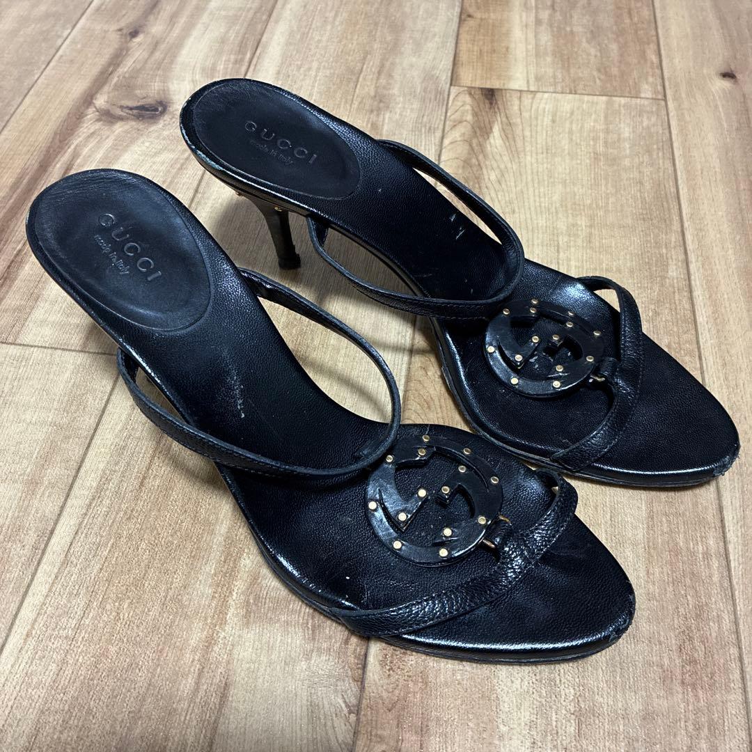 Gucci ブラックレザー ハイヒール