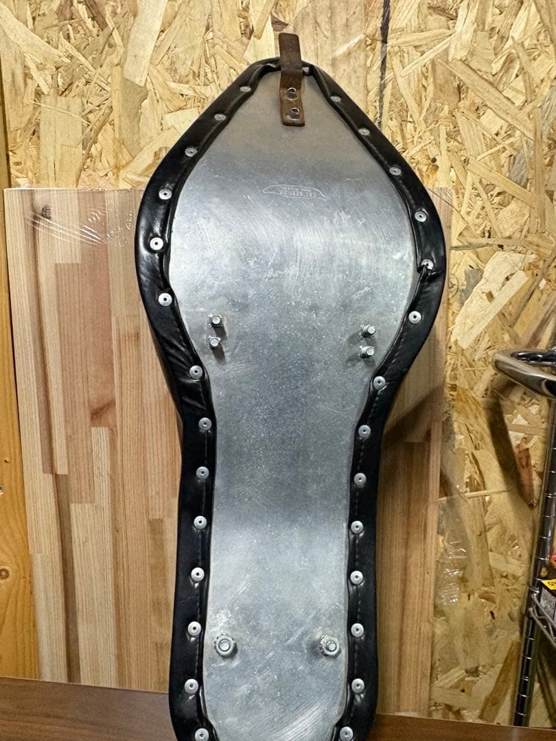 k*7様 ハーレー e&l コブラシート ビンテージ品