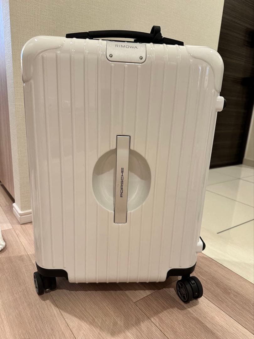 リモワ×ポルシェ　キャリーケース32L