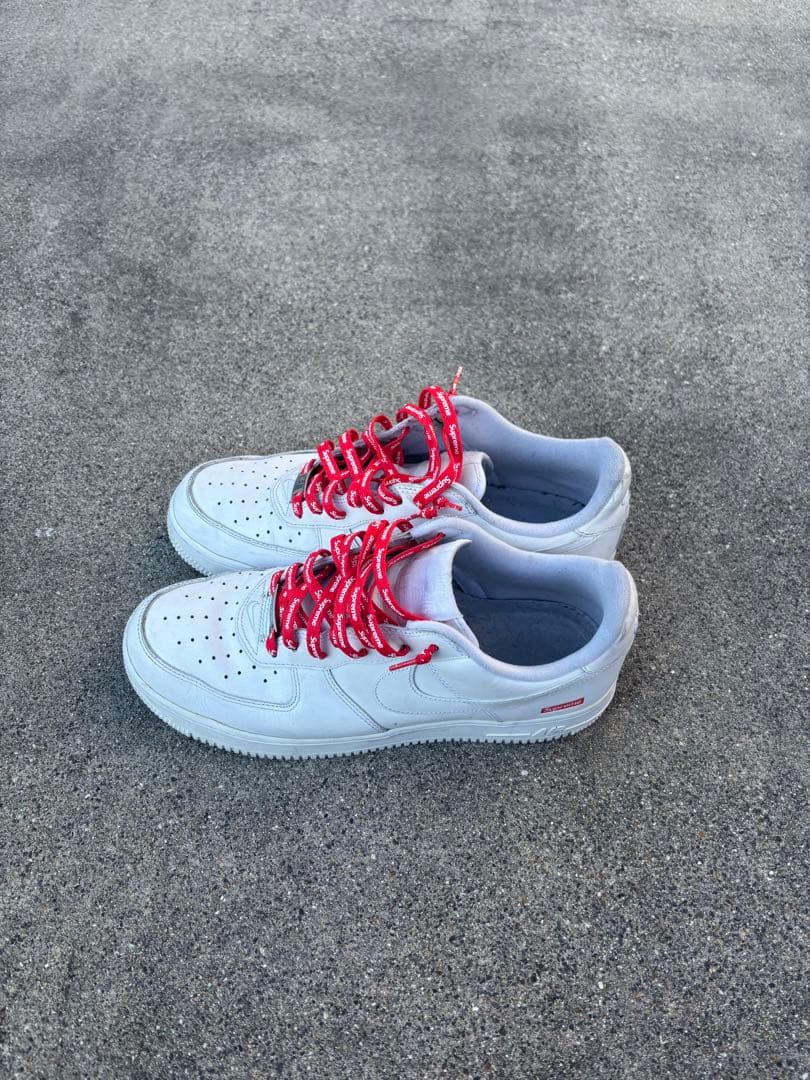 Nike Air Force 1 ホワイト supremeコラボ シュプフォース