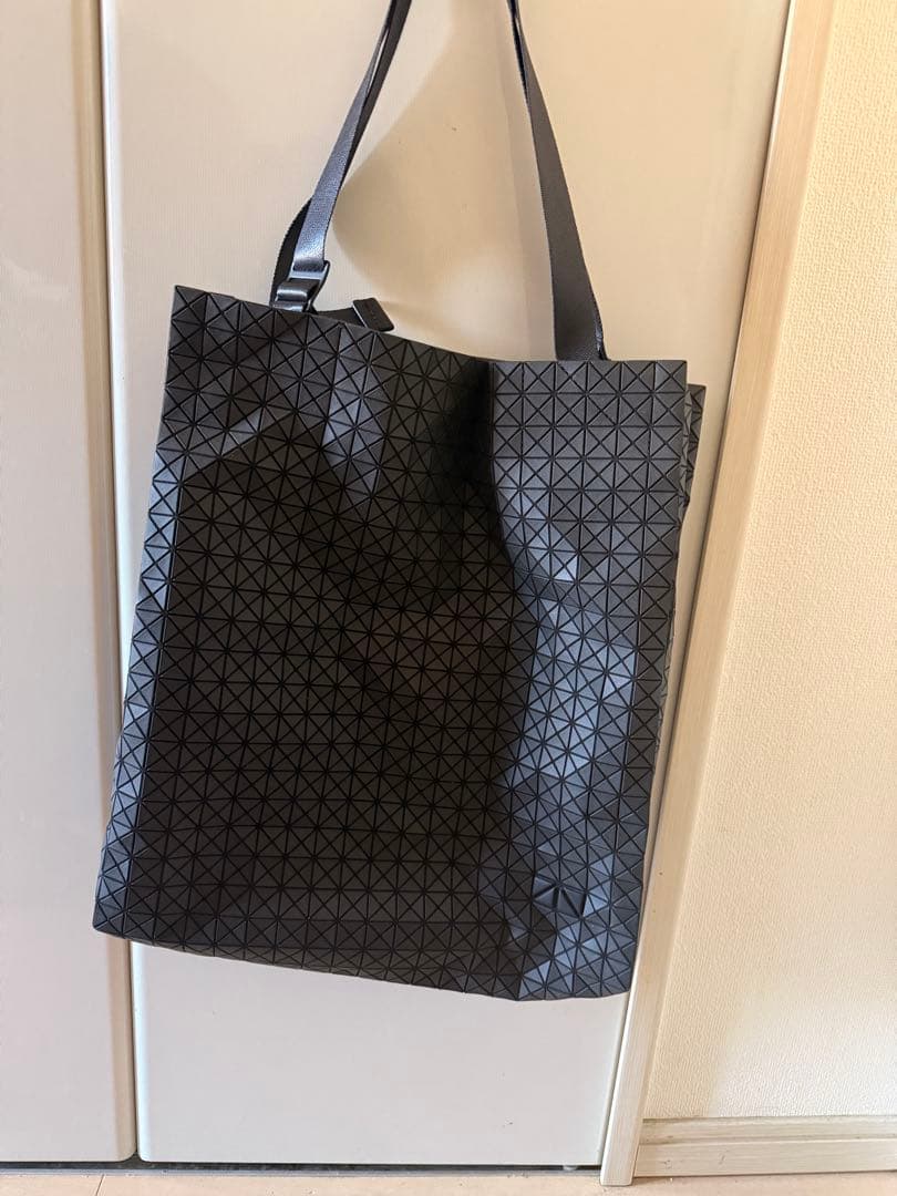 ISSEY MIYAKE ブラックトートバッグ