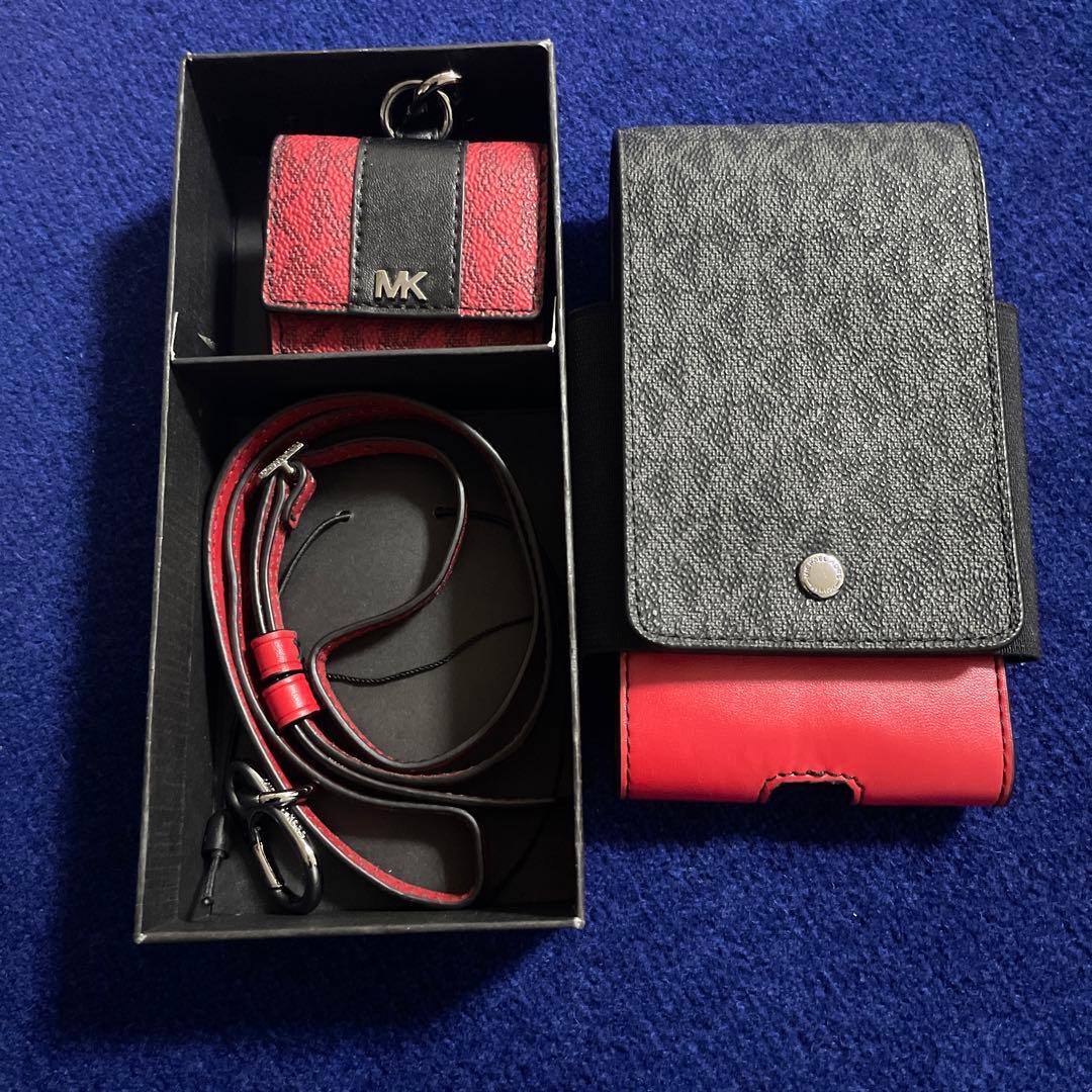 値下げ‼︎マイケルコース　スマホバッグ　エアーポッズケース