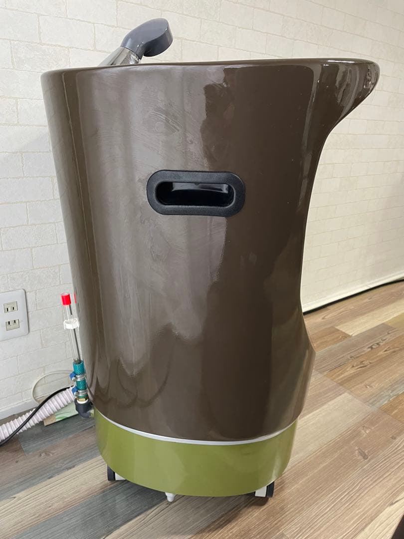 人気の移動式シャンプー台PERRO ［ペロ］