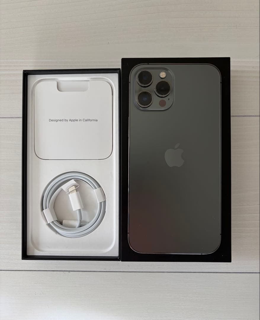 美品　iPhone12 promax グラファイト 256GB本体