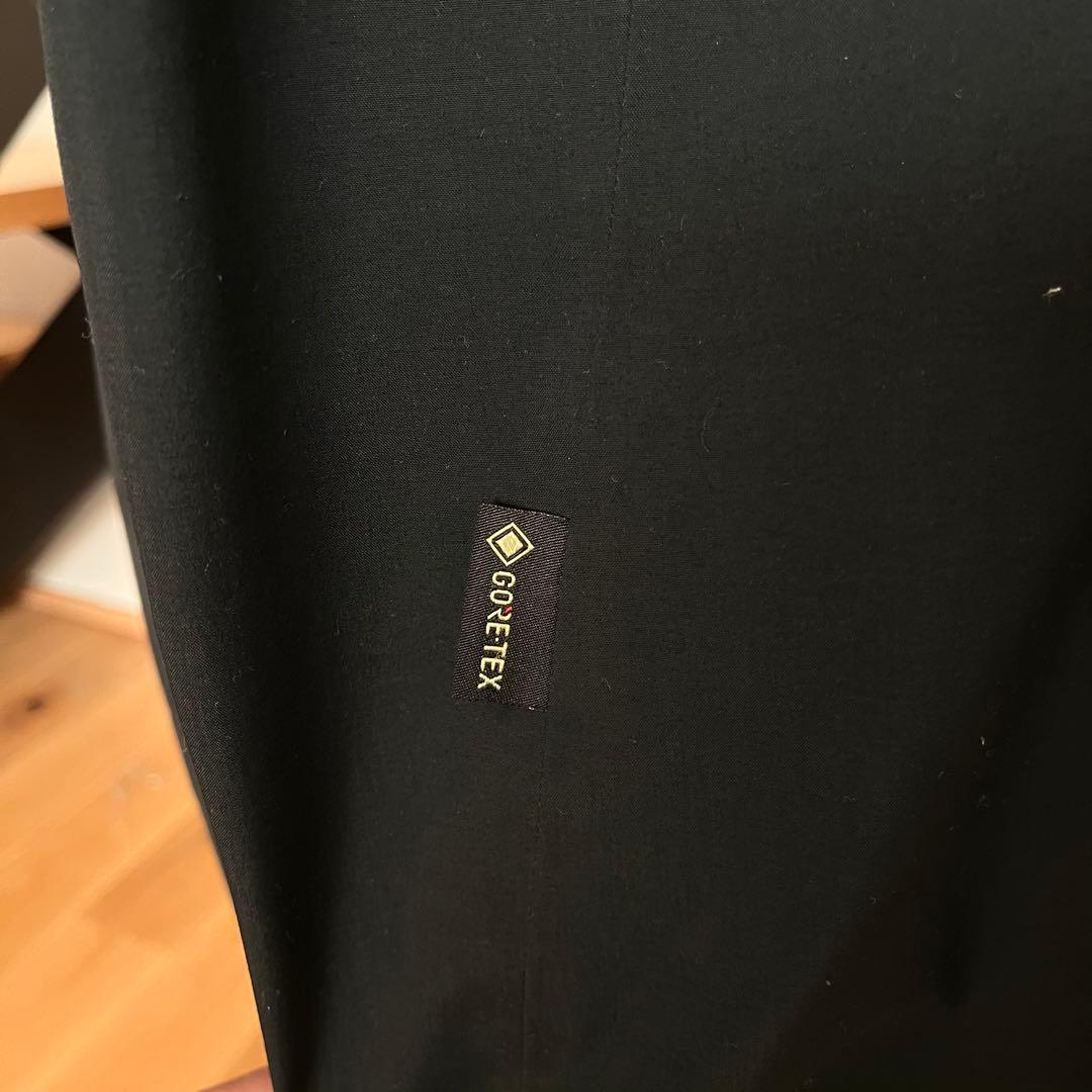 【数時間限定価格】DESCENTE GORE-TEX フーディージャケット